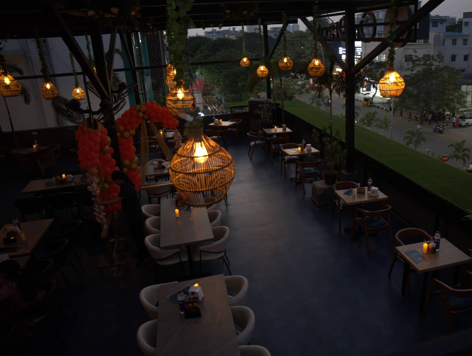 birthday celebration places, birthday restaurants, birthday party restaurants, birthday dinner, birthday brunch, celebration restaurants, party restaurants, group dining, private dining - On De Roof - img4