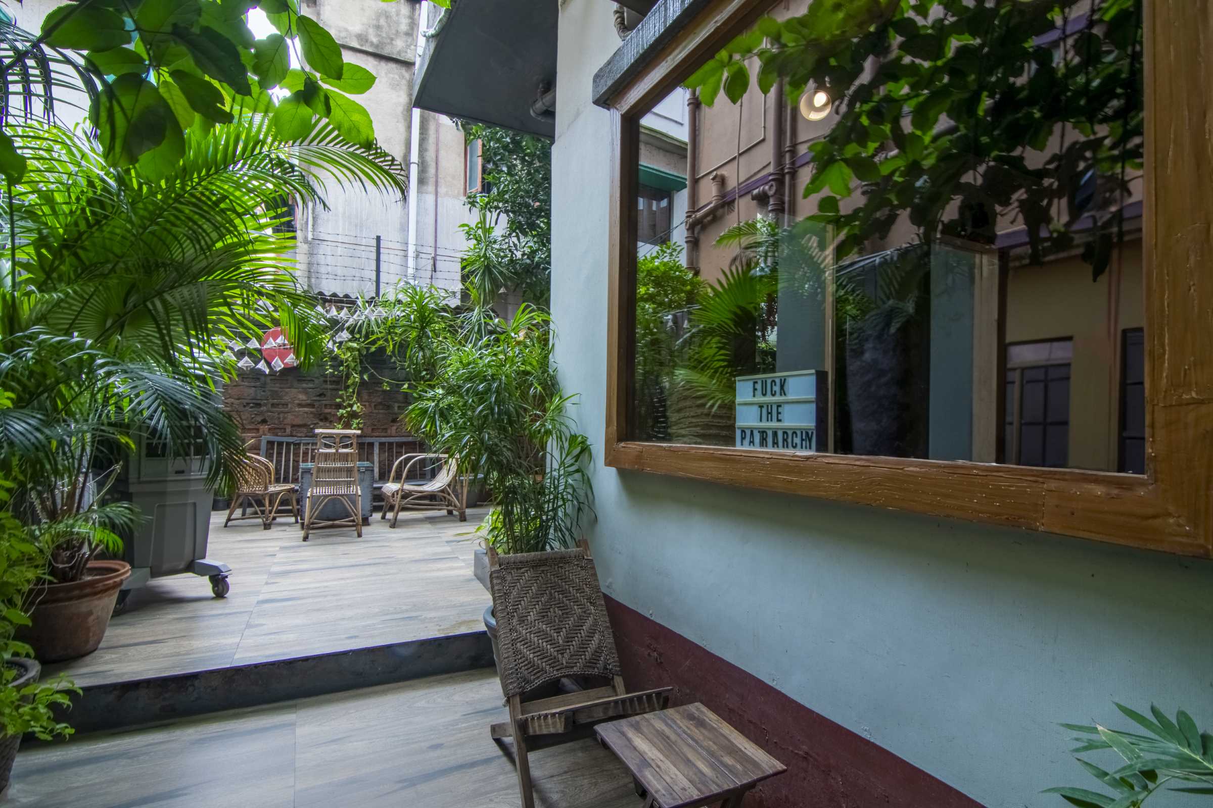 coffee places near me, cafe nearby, coffee house near me, cafes with wifi, coffee places - Colab Coffee Calcutta - img5