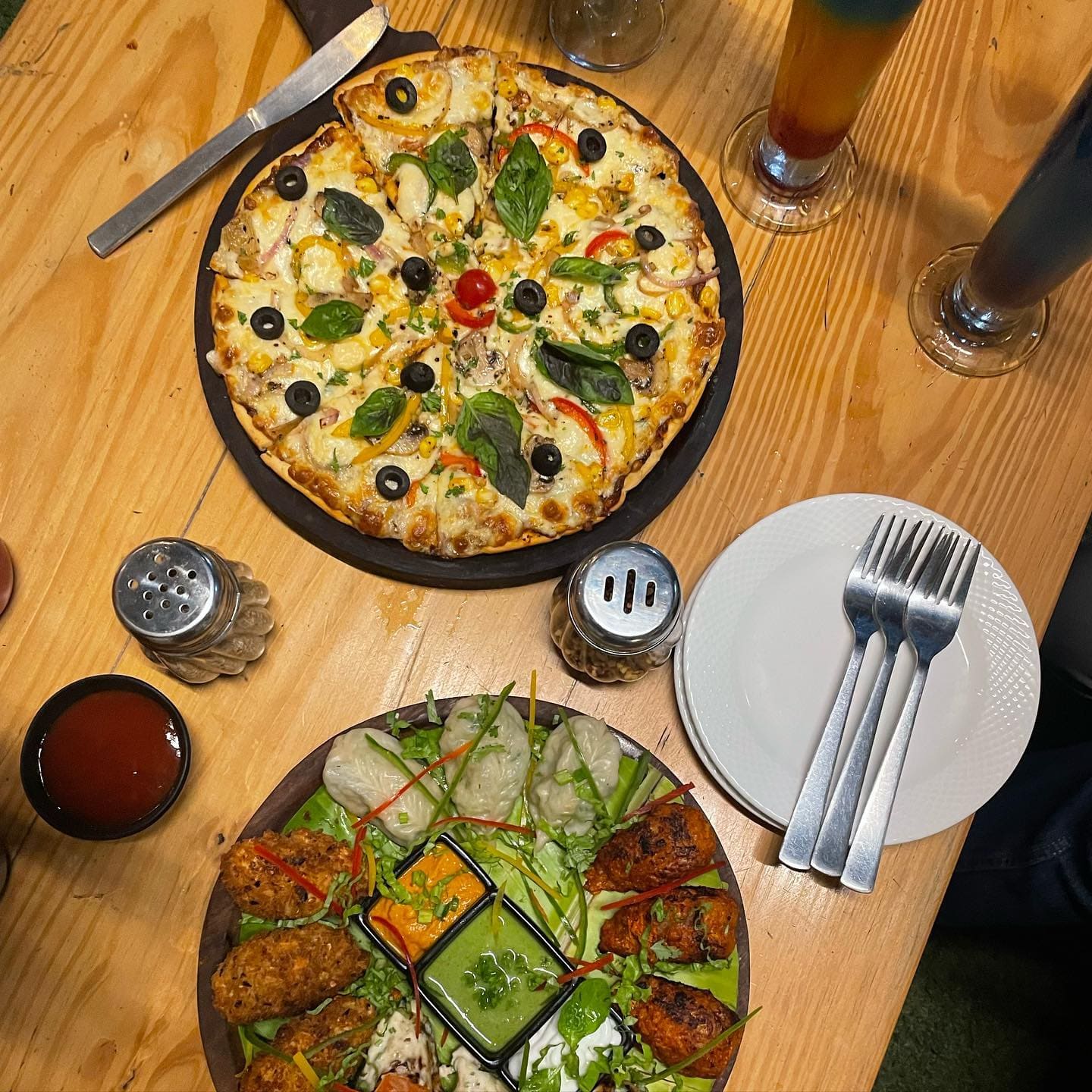 Pool Cafe, Majnu ka Tila, New Delhi | Zomato