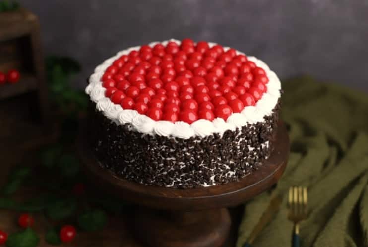 Online Cake Delivery in Dehradun | Get Rs.350 Off on Cakes Order by  FlowerAura