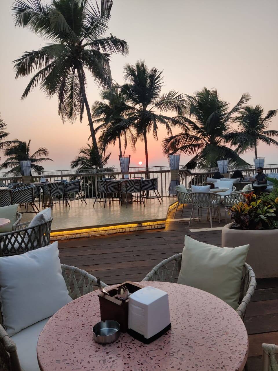 Dubki - Dawn & Dusk Bar, Vagator, Goa | Zomato