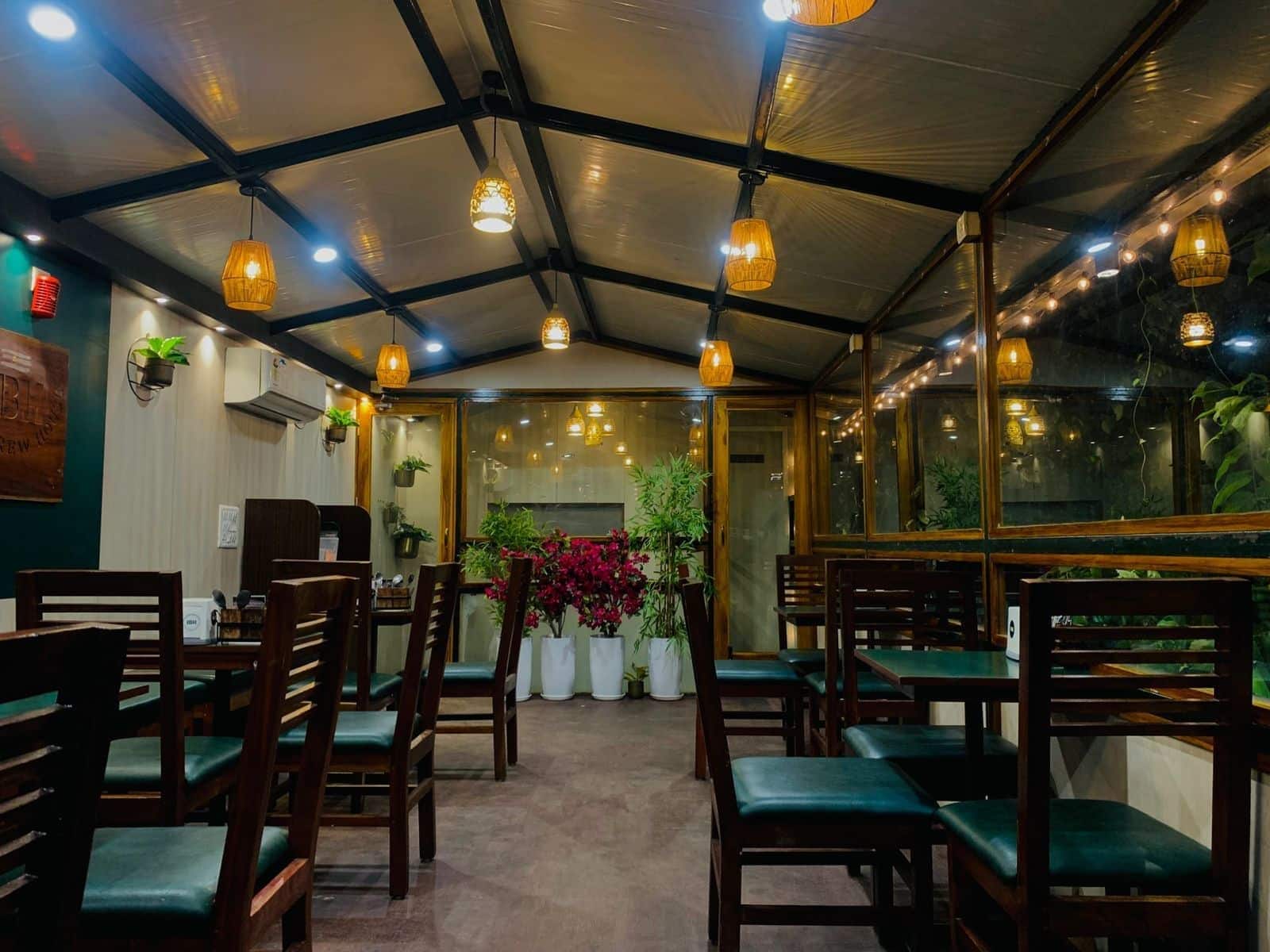 Restaurant image