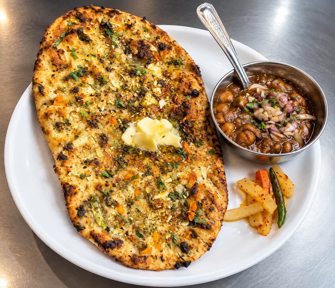 punjabi street food, punjabi food, street food, street snacks, chole bhature, amritsari kulcha, samosa, tikki, lassi - Ashok Kumar Kulcha Wala - img2