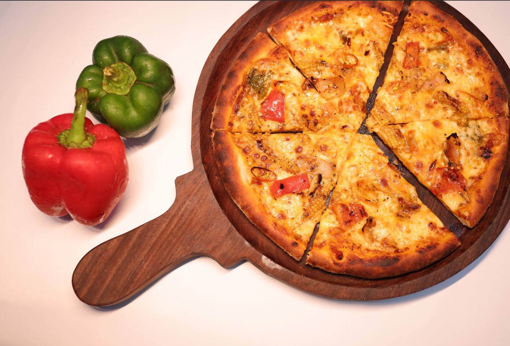 late night food, late night restaurants, midnight snacks, quick bites, fast food, street food - Crust N Crumbs Pizzas - img1