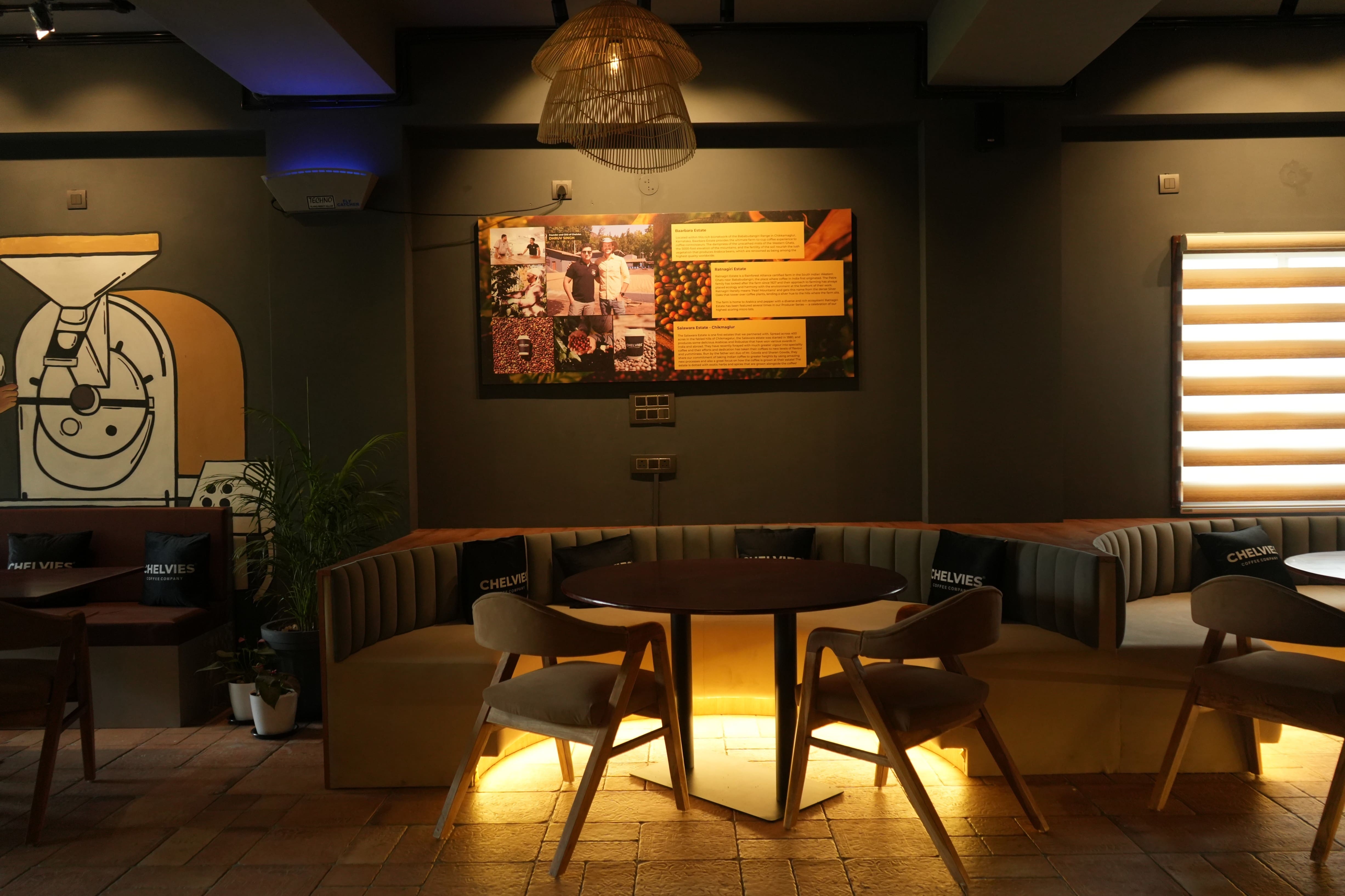 rooftop restaurants, rooftop bars, rooftop cafes, rooftop dining, rooftop restaurants near me - Chelvies Coffee - img4