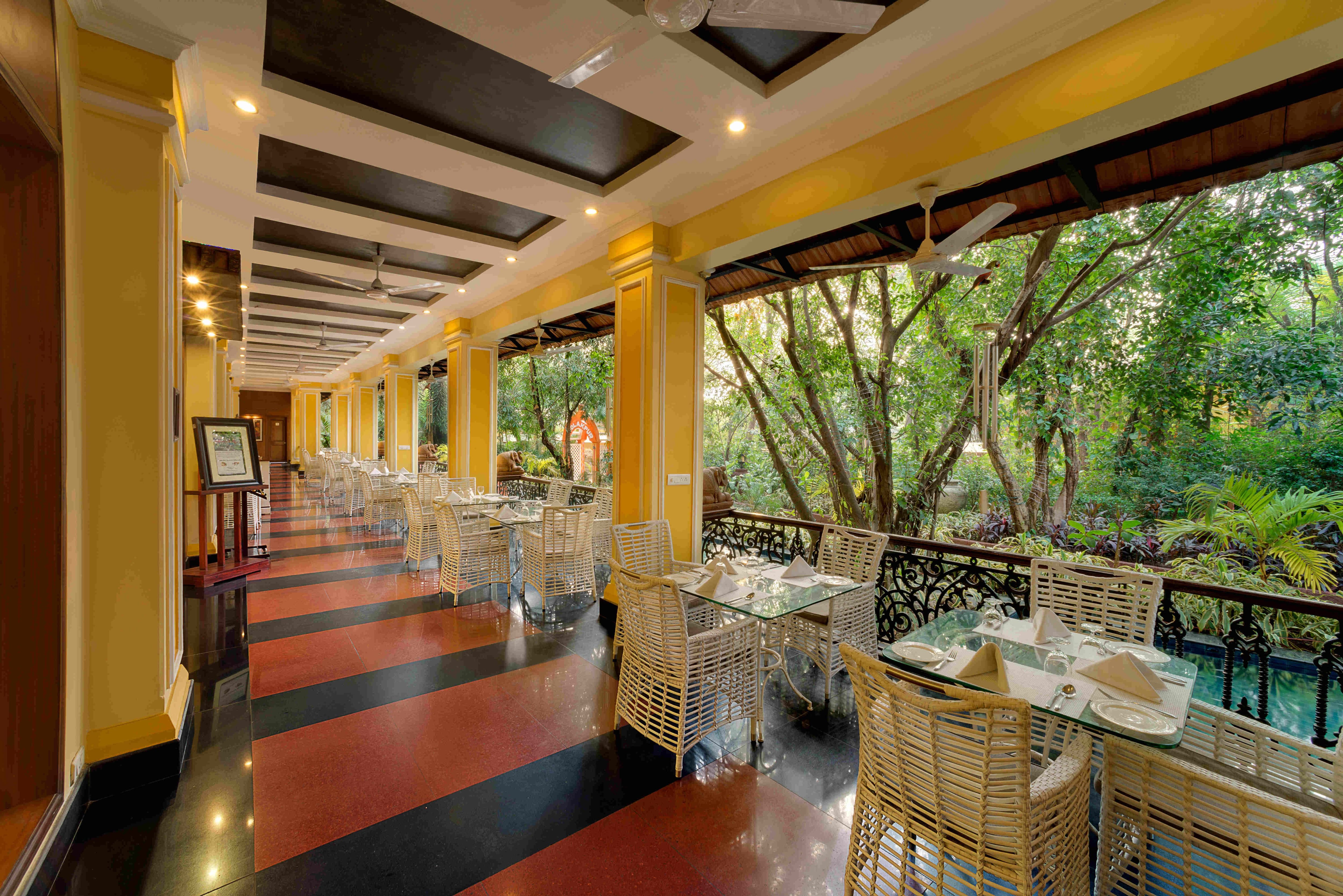 Tea Pot Mayfair Lagoon, Jayadev Vihar, Bhubaneshwar Zomato