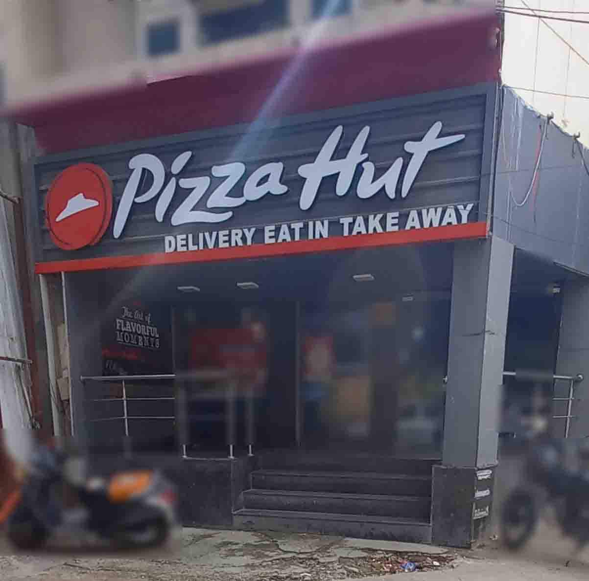 Pizza Hut In City Square Mall Rajouri Garden Fasci Garden