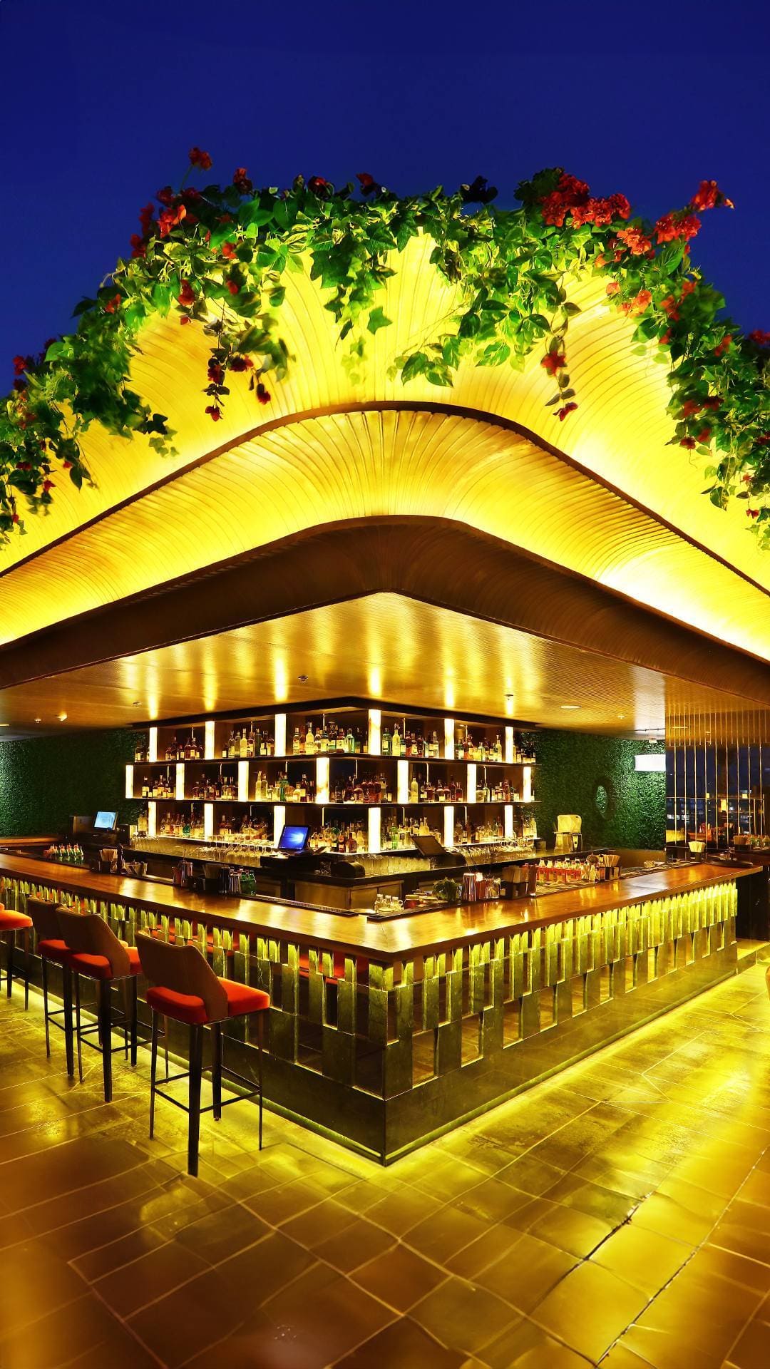 rooftop restaurants near me, rooftop dining near me, rooftop restaurants, rooftop cafe, restaurants on the beach near me - Asilo - The St. Regis Mumbai - img5
