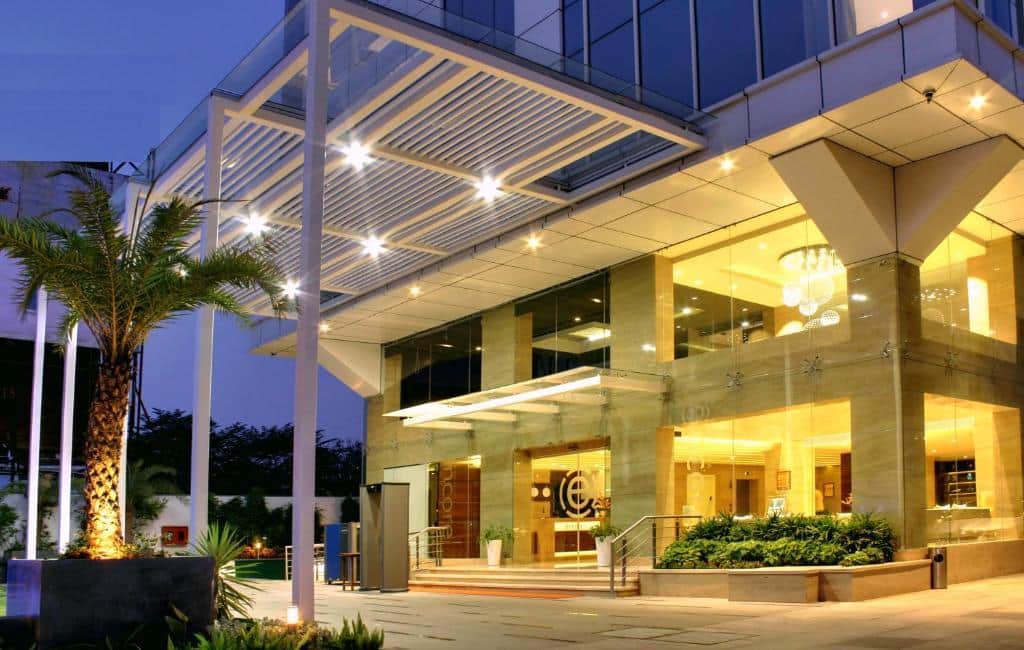 buffet restaurants, buffet near me, hotel buffet, buffet restaurants near me, breakfast buffet, lunch buffet, dinner buffet, hotel breakfast buffet, luxury buffet, best buffet restaurants near me - The Hub & The Bar - Hotel Ramada Encore - img1