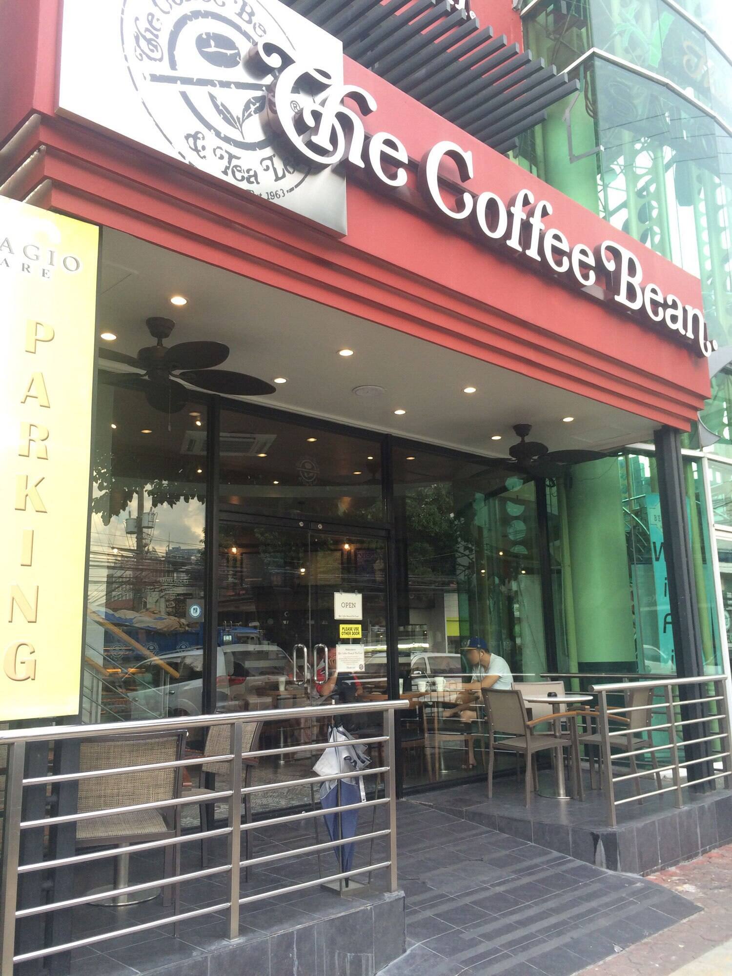 The Coffee Bean & Tea Leaf, Tomas Morato, Quezon City