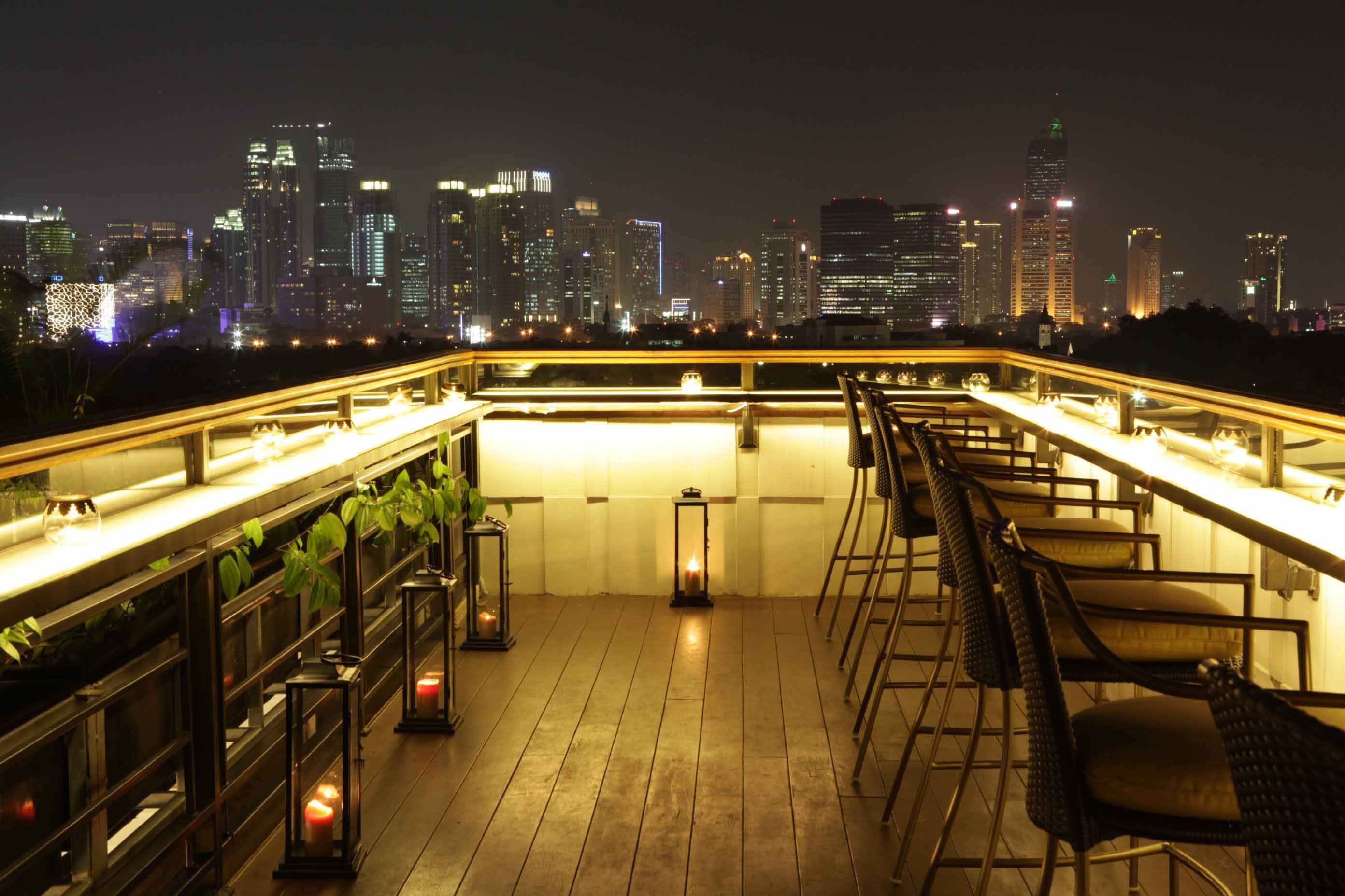 La Vue Rooftop Bar The Hermitage Cikini Jakarta Zomato Indonesia