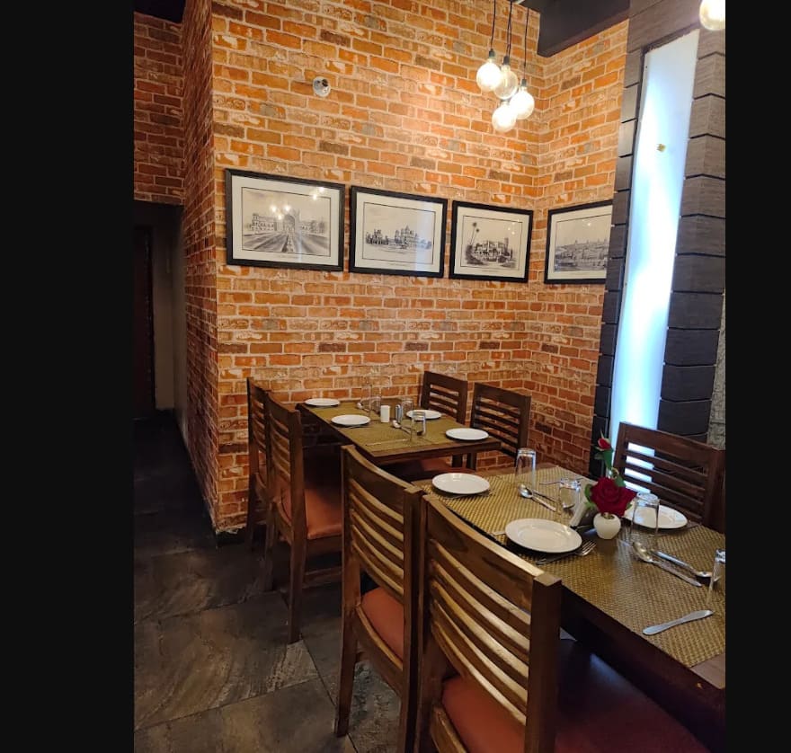 kebabs, kebab restaurants, lucknow kebabs, galouti kebab, seekh kebab, shami kebab, tunday kebab, mughlai food - Daal Mein Kala - img1