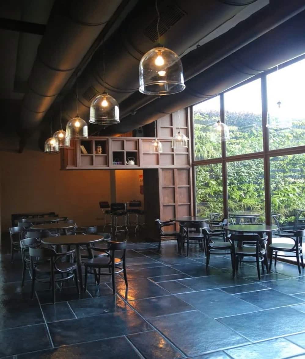 Restaurant image