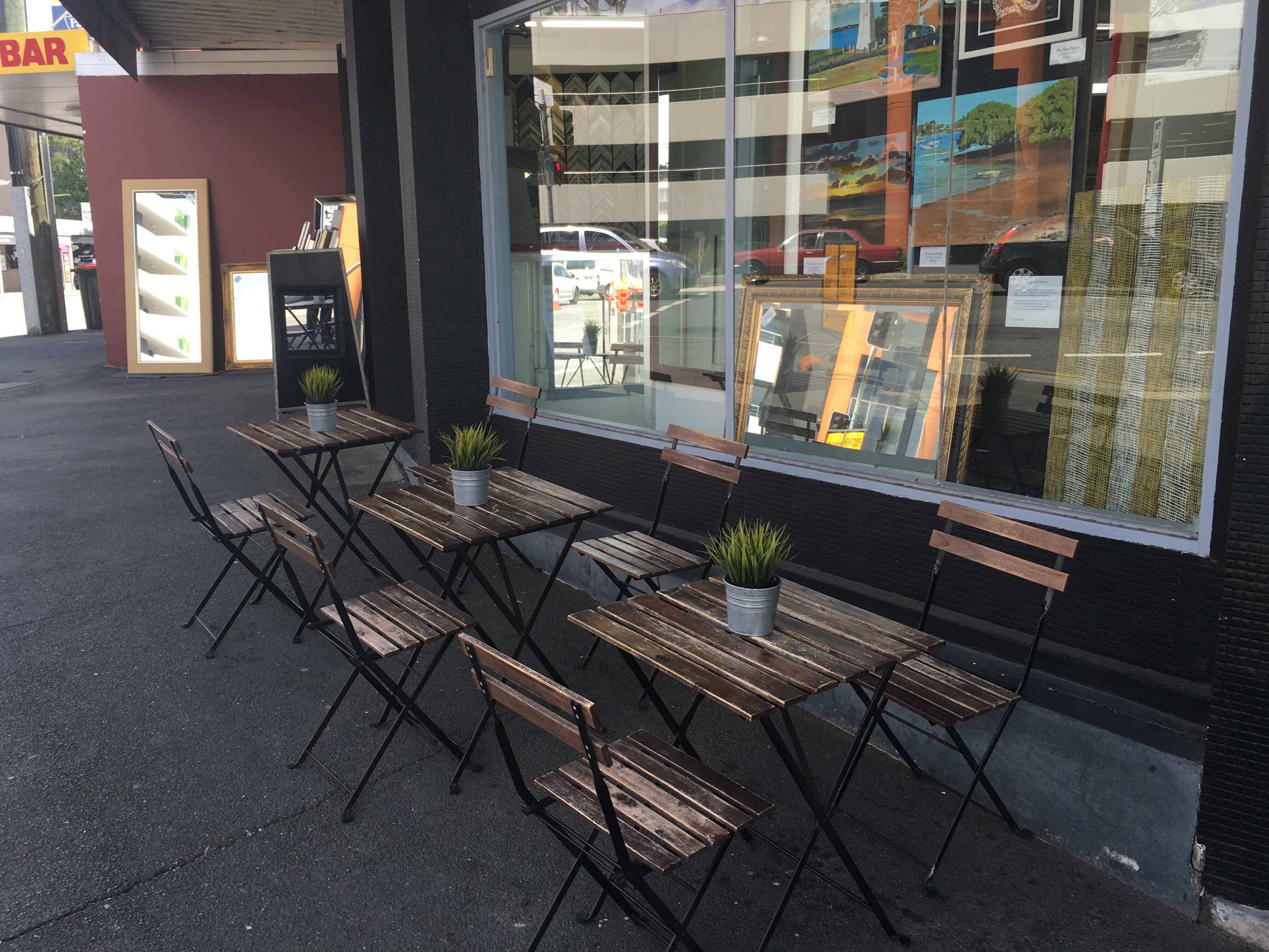 Featured image of post Yo Gabba Gabba Logan Belly Roll