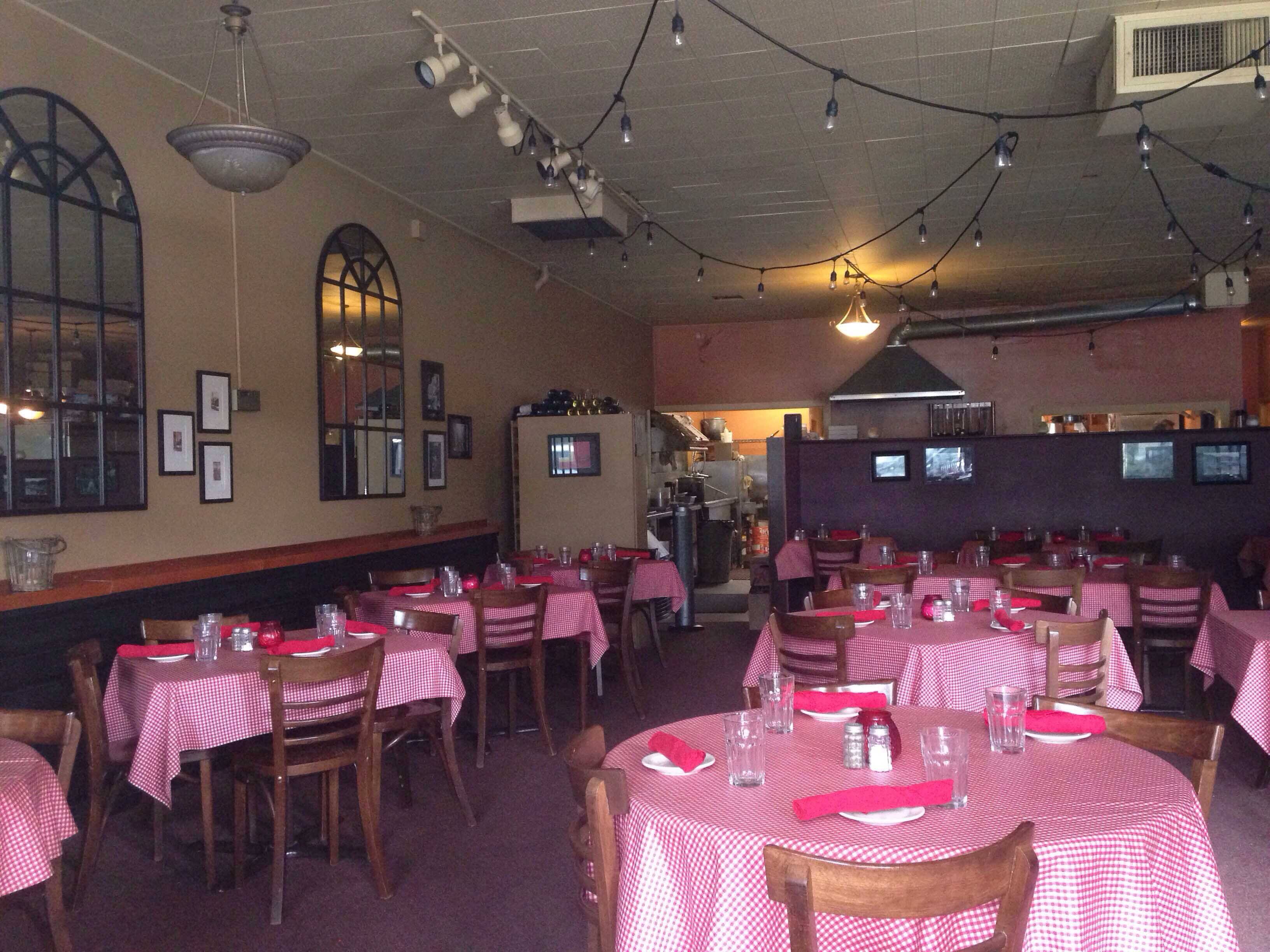 Pizzutos Italian Cafe Photos Pictures Of Pizzutos Italian Cafe Seattle Zomato