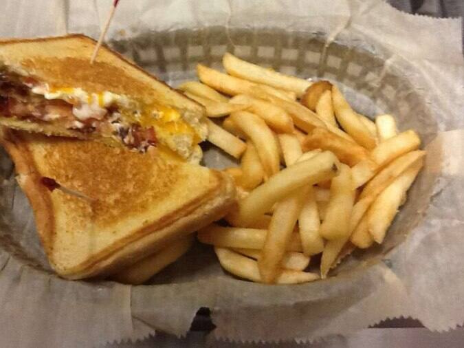 Indian Head Roadhouse, Russells Point, Lima Zomato