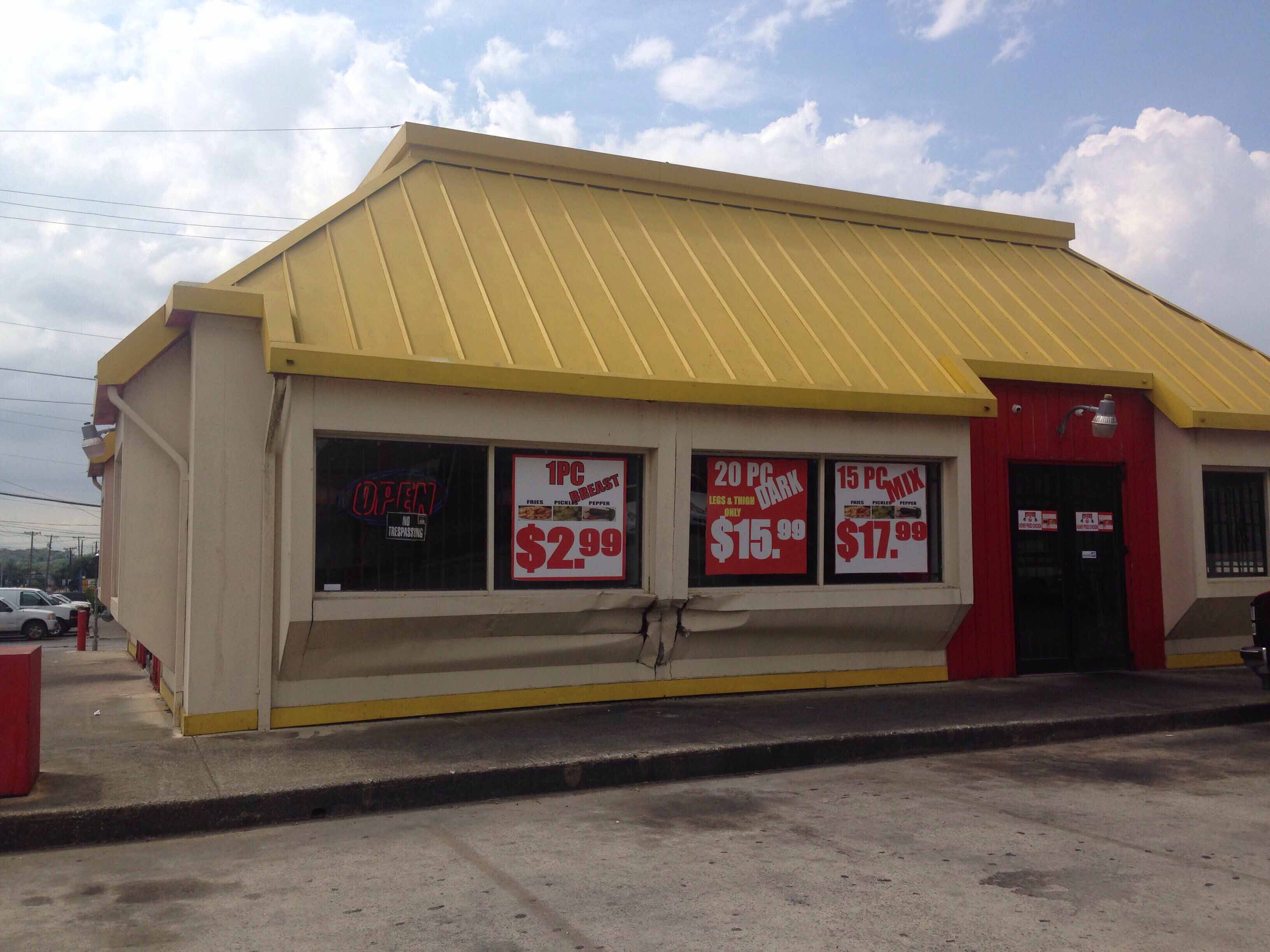 Hall's Honey Fried Chicken, Cedar Crest, Dallas