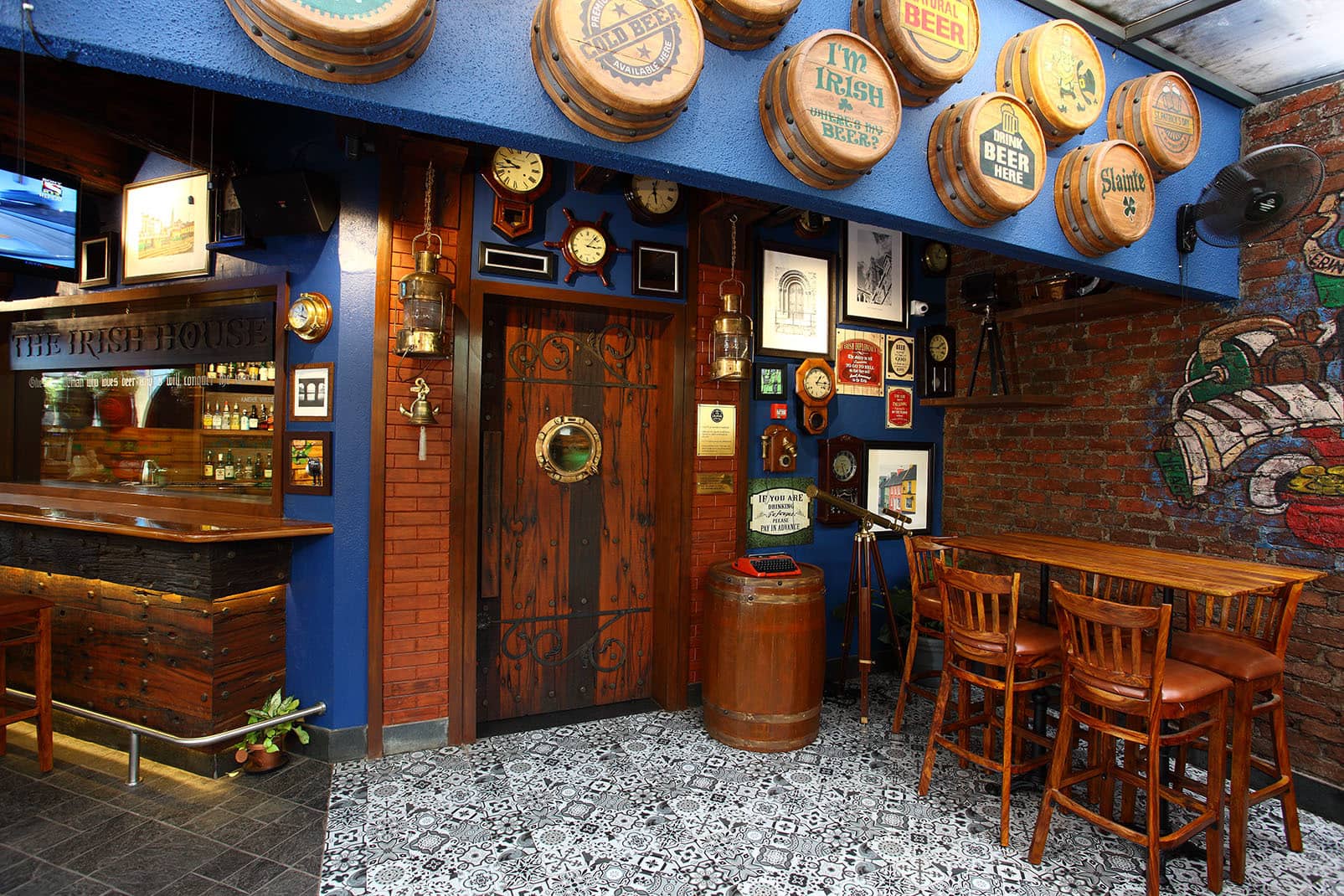 gastropubs, gastro pubs, pubs, resto bars, bar restaurants, craft beer bars, cocktail bars, breweries, brewpubs, casual dining bars - The Irish House - img3