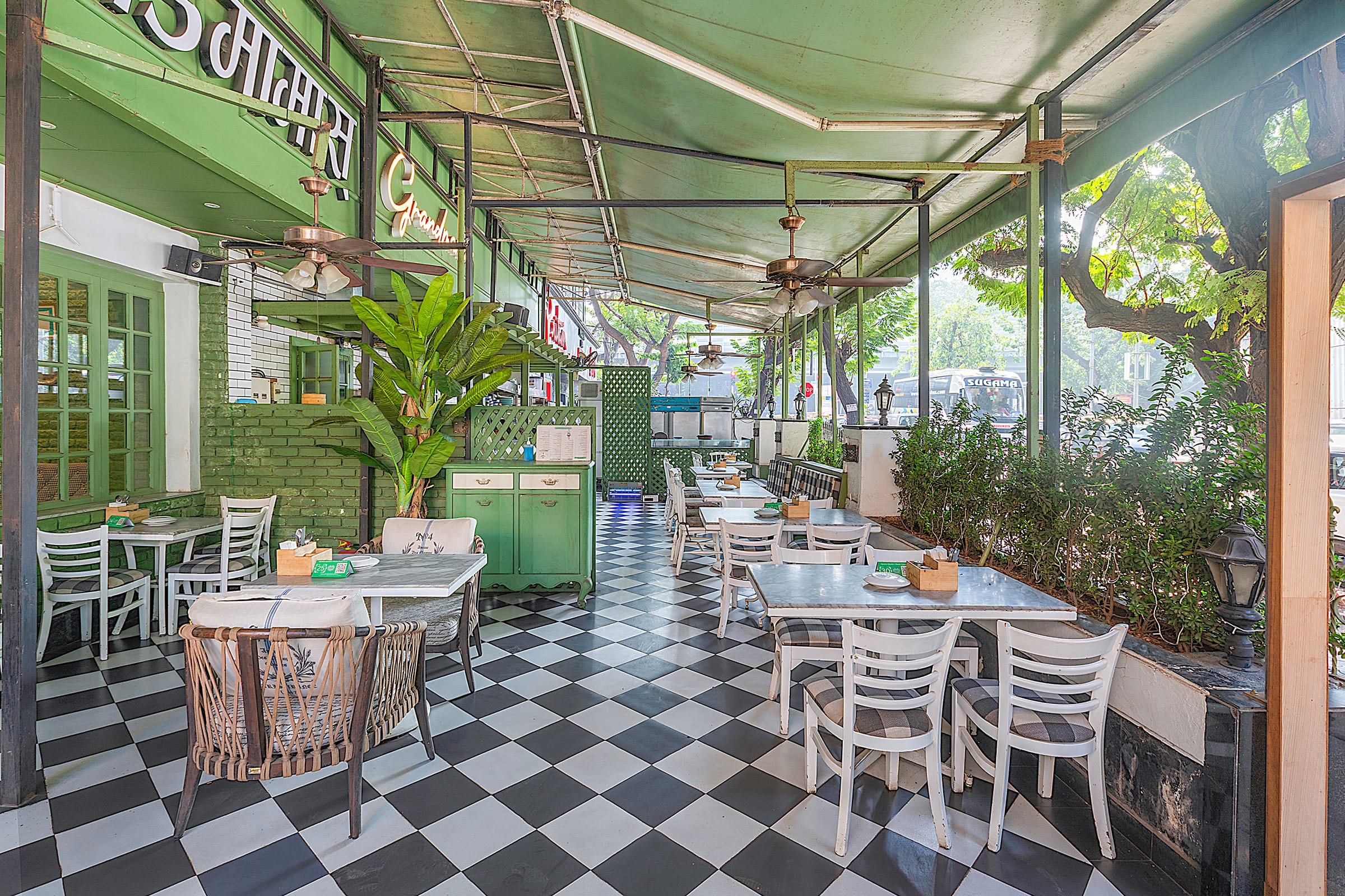all day breakfast, breakfast restaurants, breakfast cafes, breakfast spots, brunch places - Grandmama's Cafe - img4