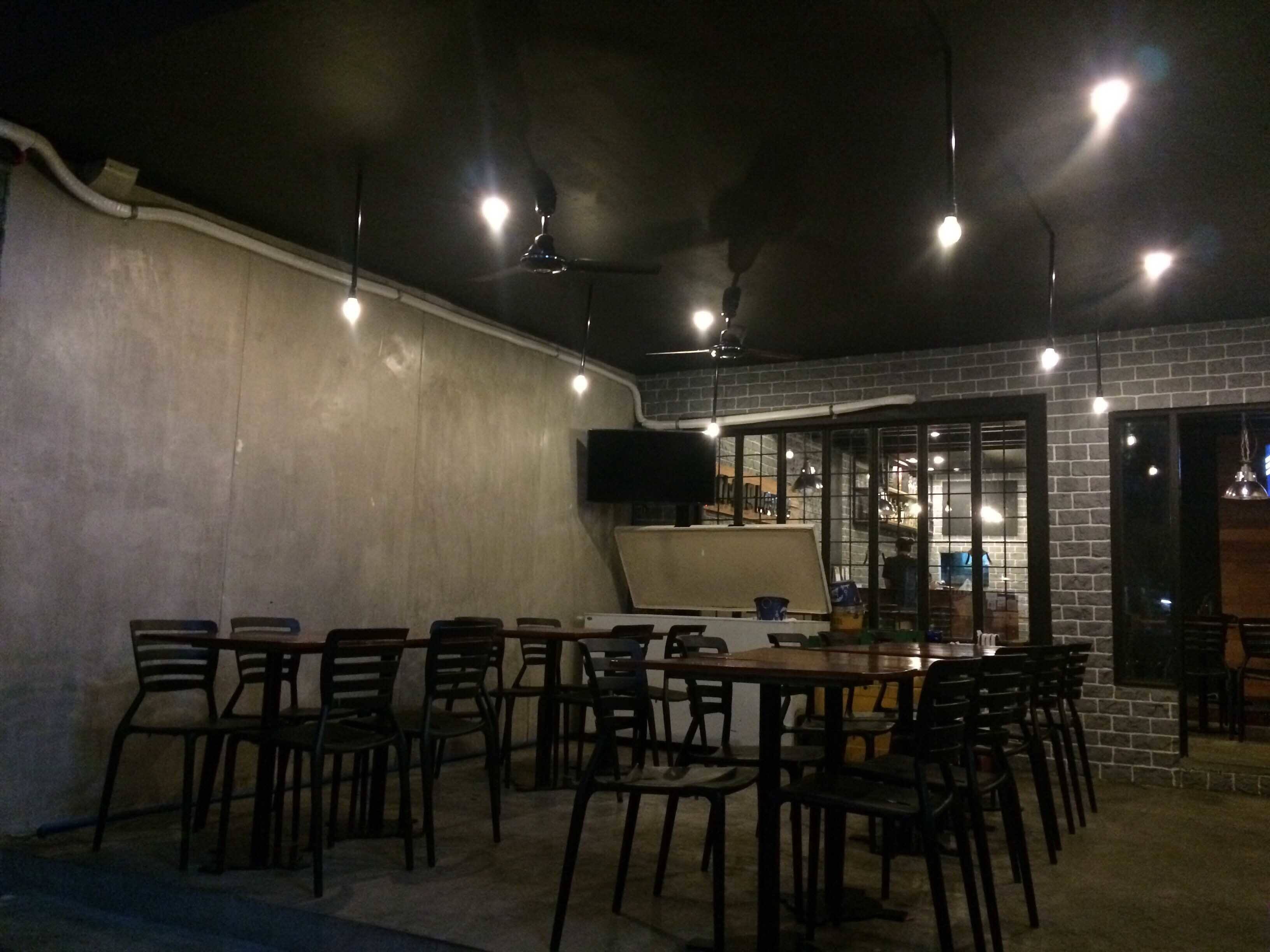 Menu of Flying House, Teachers Village, Quezon City