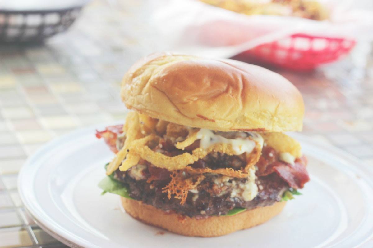 Mutt's amazing hot dogs & burgers, Midwest City, Oklahoma City Zomato