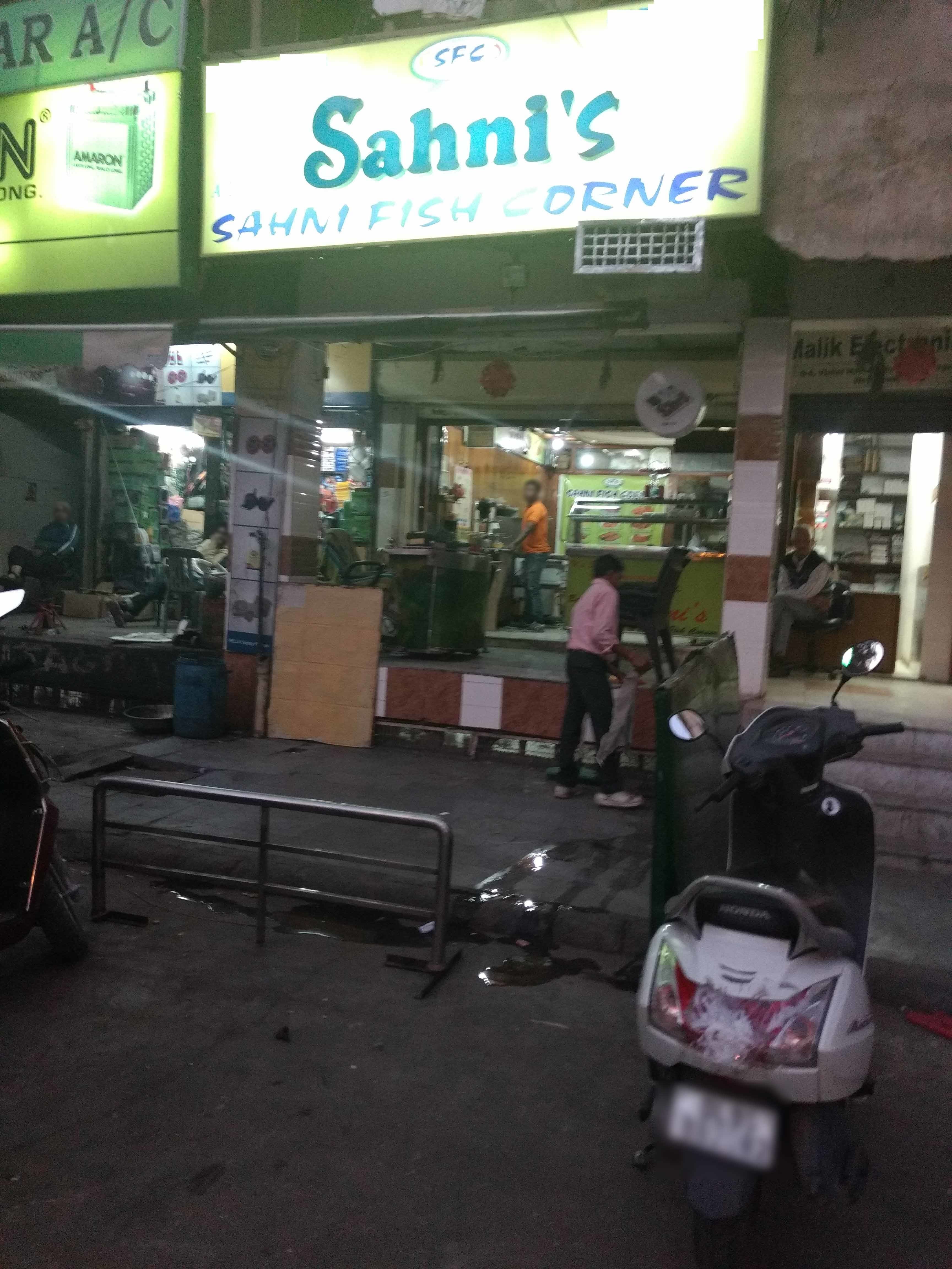 Sahni's Fish Corner, Mukherjee Nagar order online Zomato