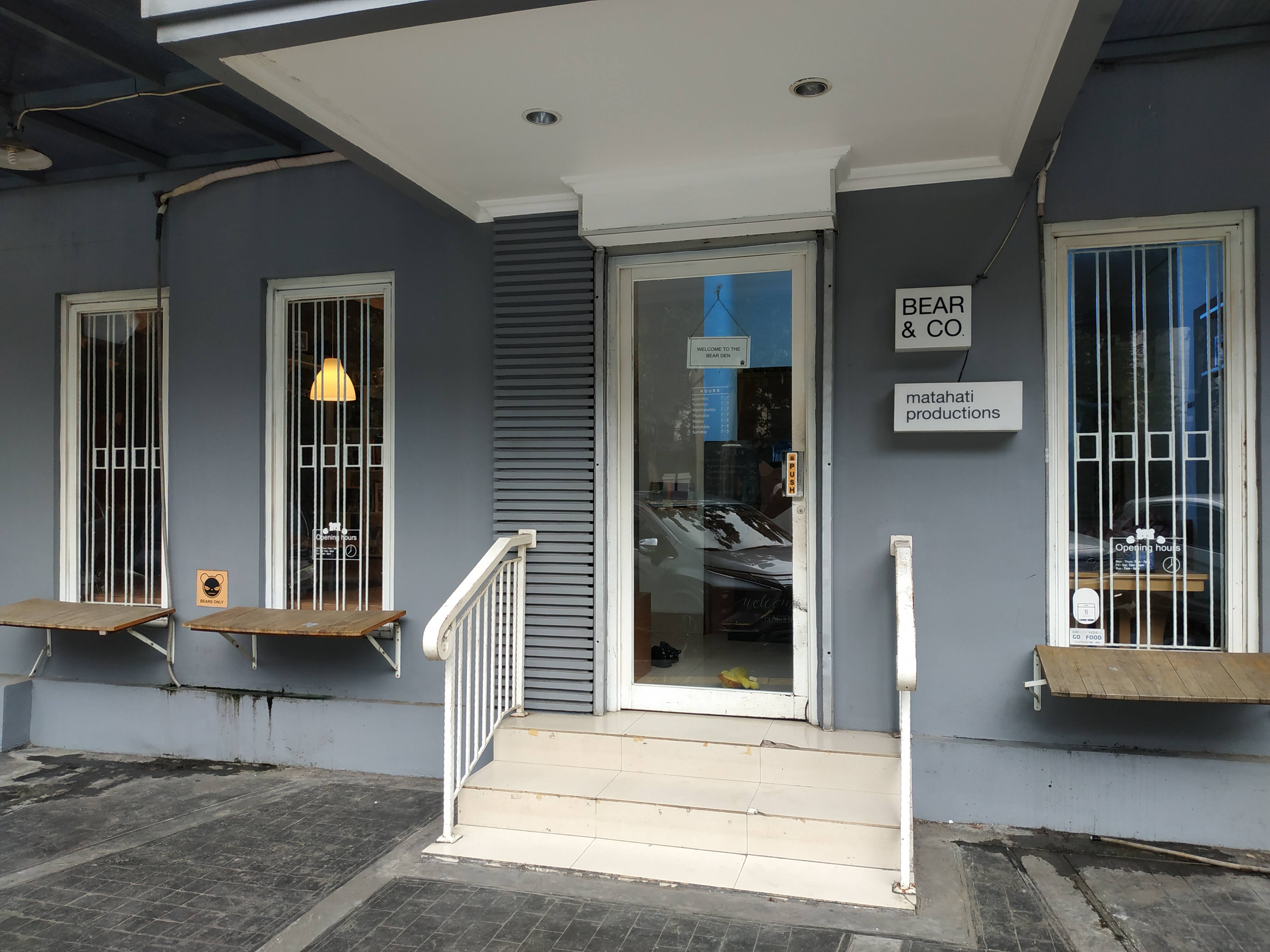 Bear \u0026 Co., Gambir, Jakarta | Zomato