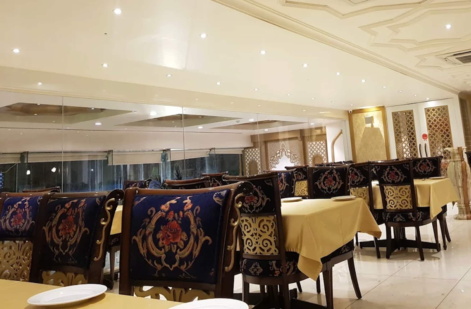 Restaurant image