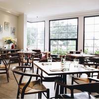 Recensioni Red Door Koffie House Bistro By Rhesma In Zona