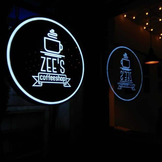 specialty coffee, specialty coffee shops, specialty coffee cafes, coffee roasters, third wave coffee, artisanal coffee, pour over coffee - Zee's Coffee Shop - img1