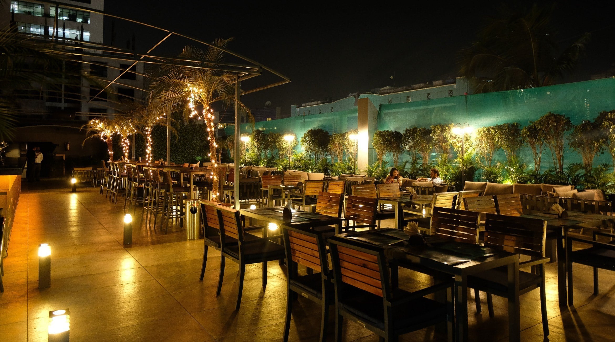 Moonshine Cafe & Bar, Andheri Lokhandwala, Andheri West, Mumbai Zomato