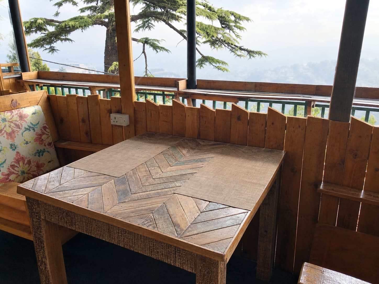 hill view cafes, hilltop cafes, cafes with a view, scenic cafes, mountain cafes, rooftop cafes, hillside restaurants, Mussoorie cafes - The Cliffé Café - img1