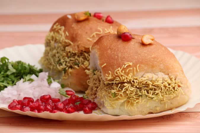 Jain Dabeli And Sandwich