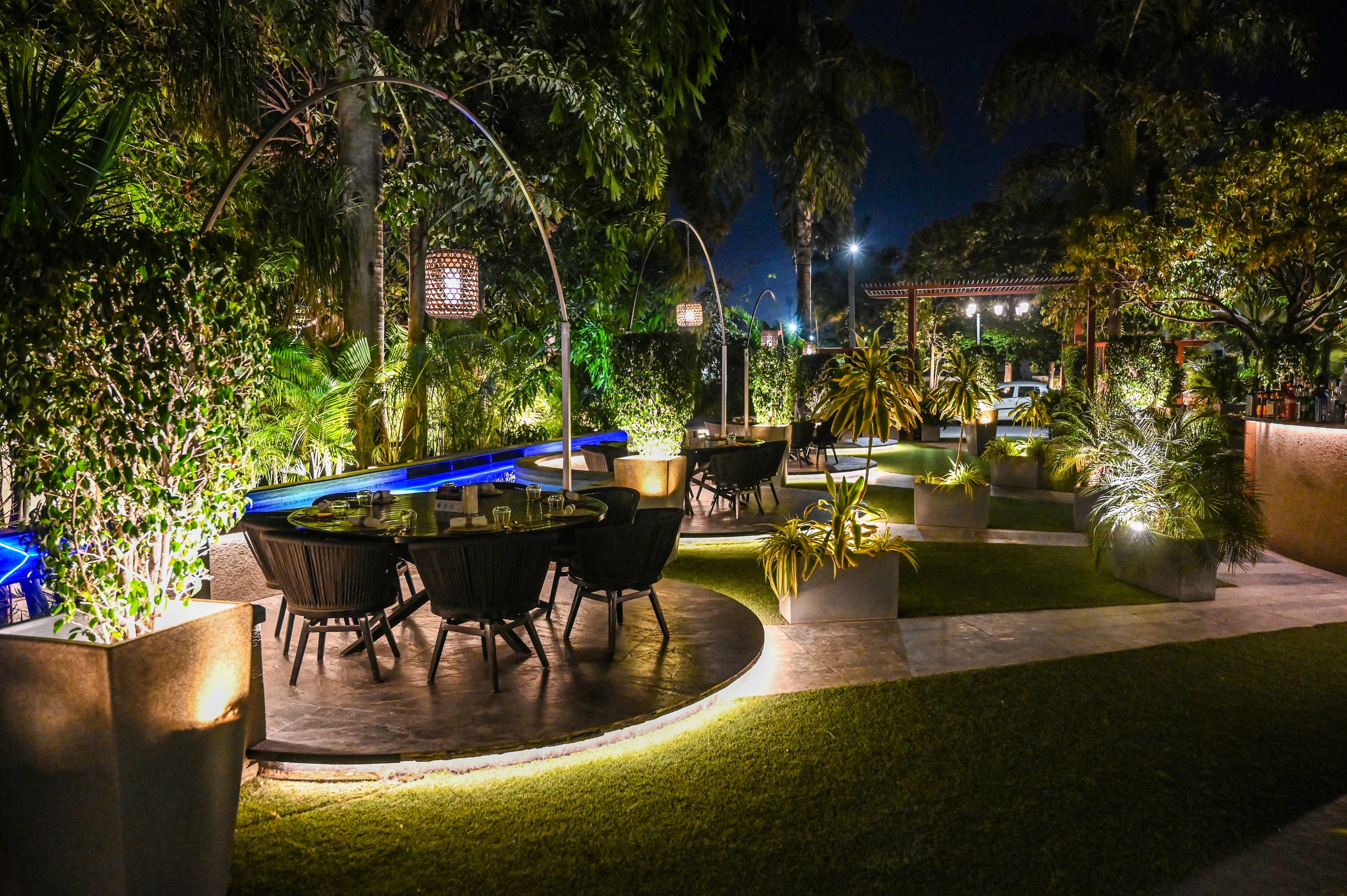 Book table and online reservation at 54 Praangan Indore Marriott