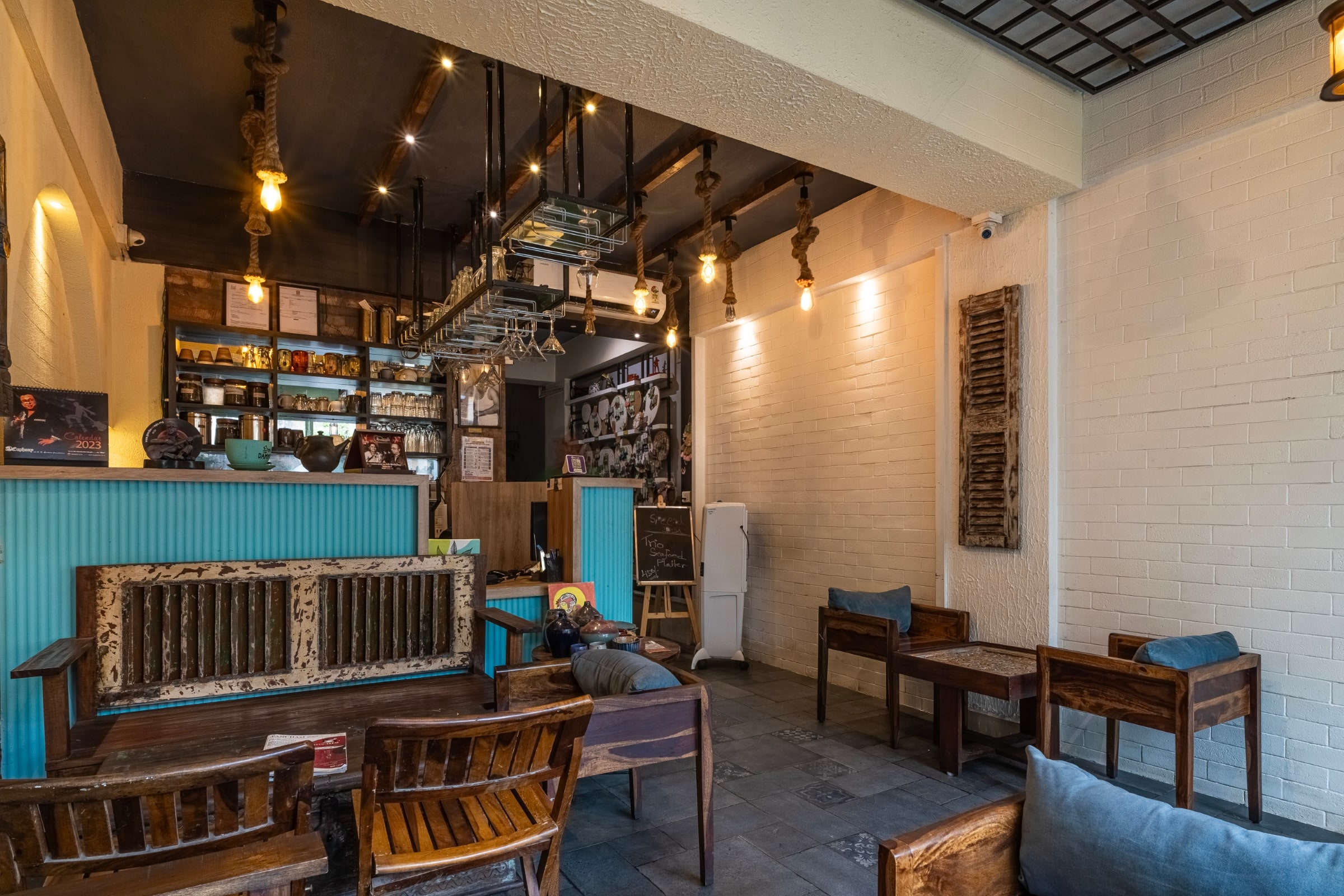 cafes, outdoor cafe near me, outdoor cafes, cafe outdoor seating, cafe with outdoor seating near me - Pancham Er Adday - img5