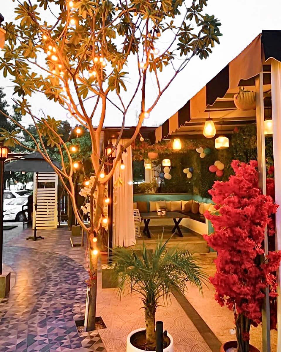 pet friendly places, pet friendly cafes, pet friendly dining, dog friendly restaurants, dog friendly cafes - Cafe Uncover - img1