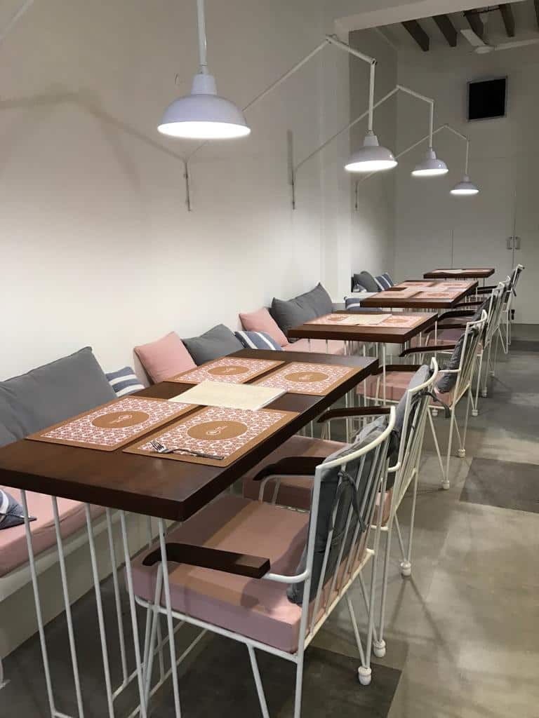 Top more than 134 cafe cake bee pondicherry best in.eteachers