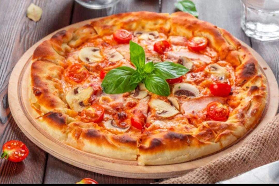 Oye Pizza image