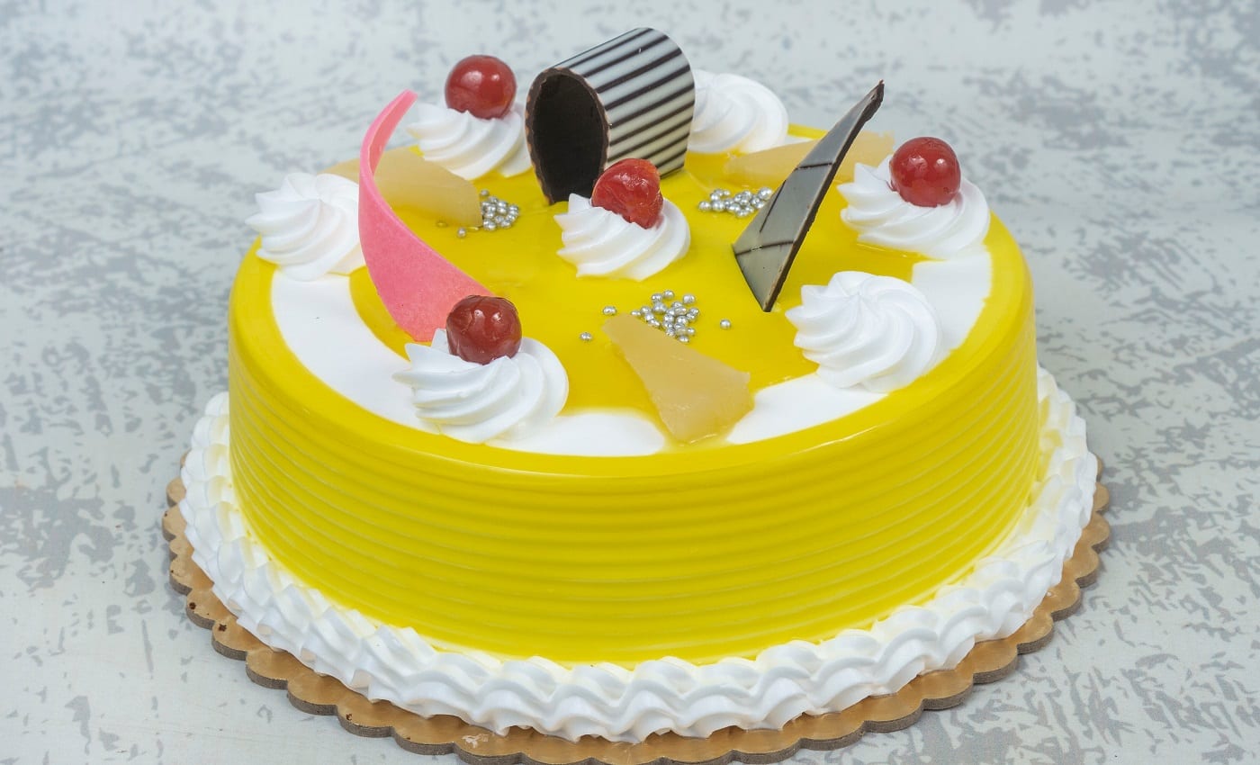 Happy Birthday Isha Possib': Zomato's 'word limit' leads to hilarious birthday  cake