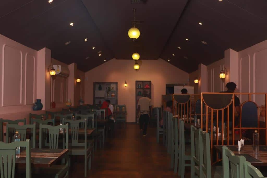 Thakkaaram Restaurant, Kuttichira order online Zomato