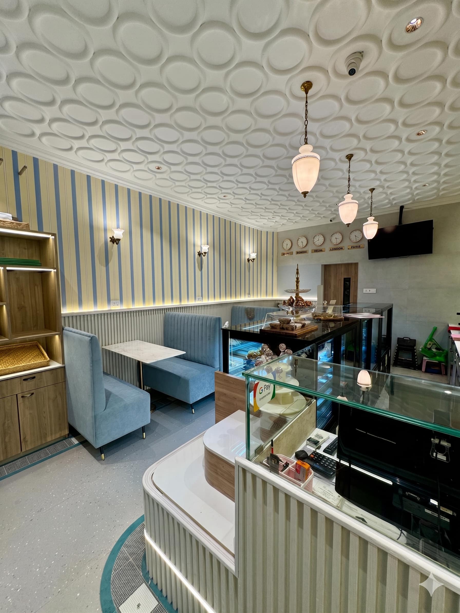 Restaurant image