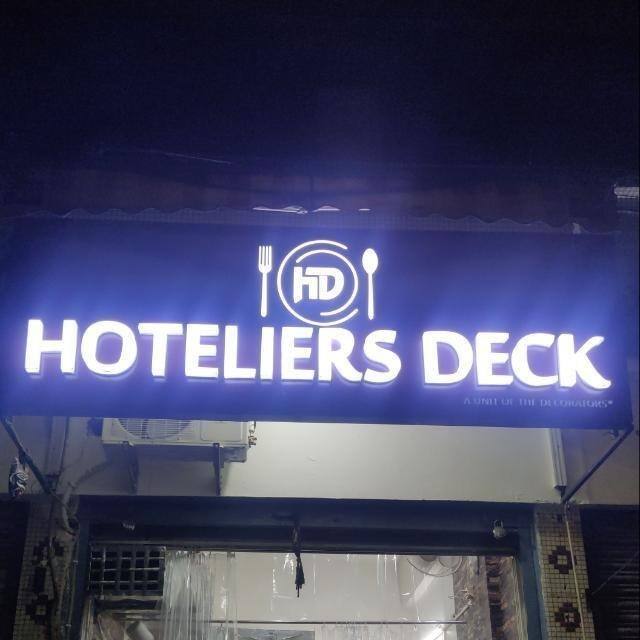 Hoteliers Deck
