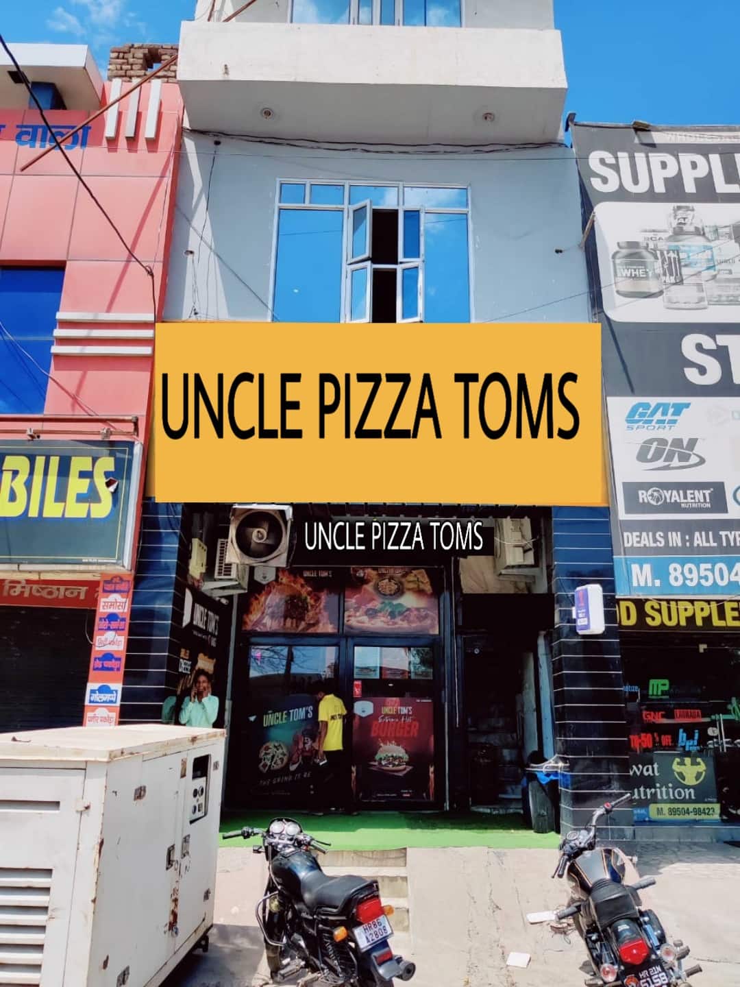 Uncle Pizza Toms image