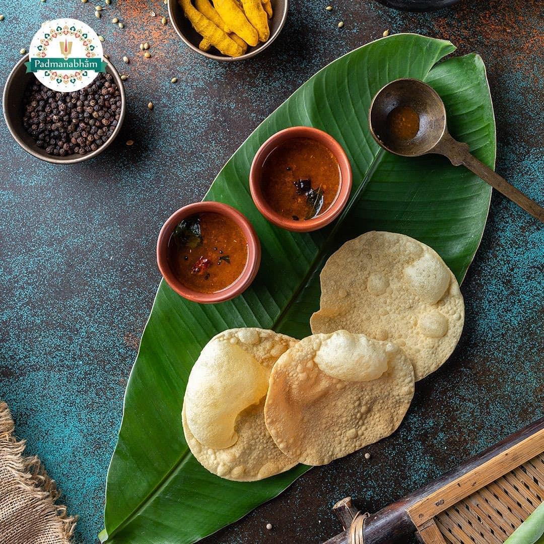 avial, Onam Sadya, Payasam, Sambar, banana chips, pulissery, thoran, Mahabelly, banana leaf sadhya - Padmanabham - img2
