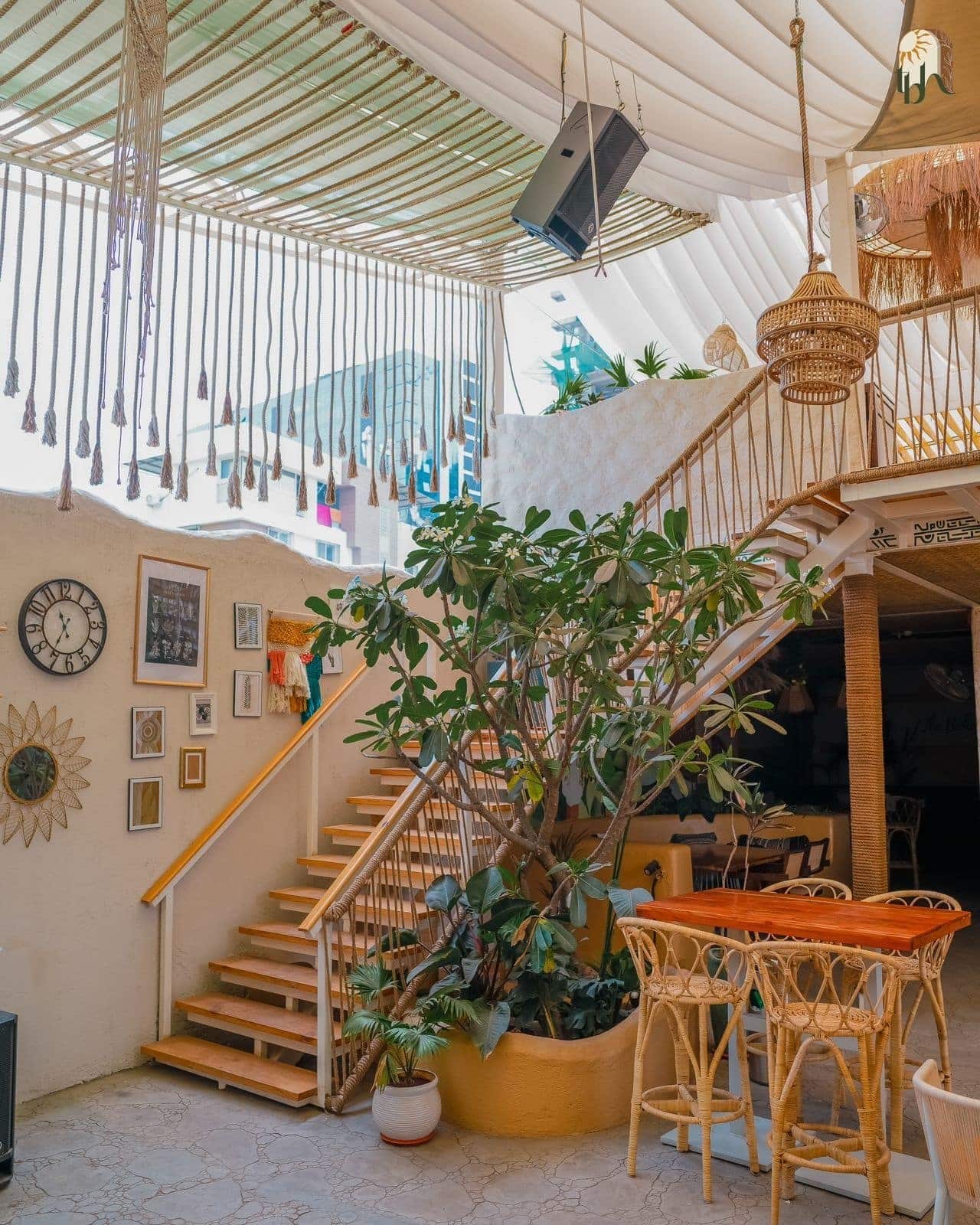 Restaurant image