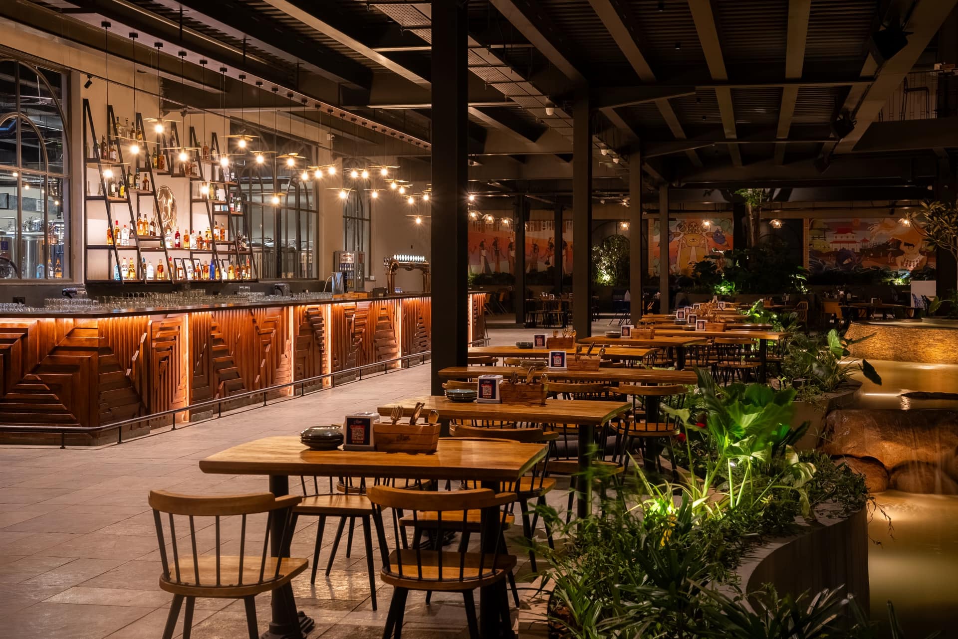 rooftop bars, rooftop bars near me, rooftop pubs, rooftop lounges, best rooftop bars, rooftop bar near me, sky bar, rooftop dining near me - The Bier Library - img1