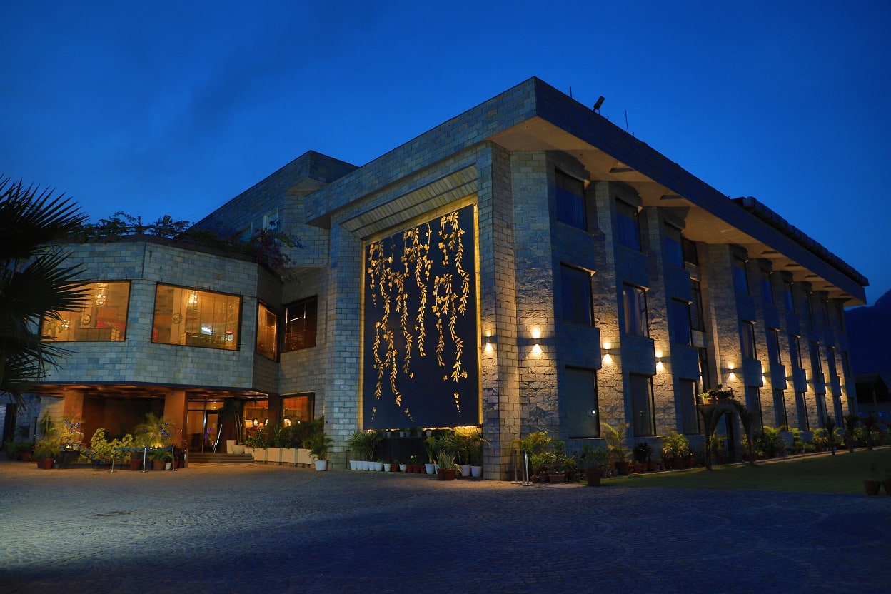 Clove By Hotel Natraj image