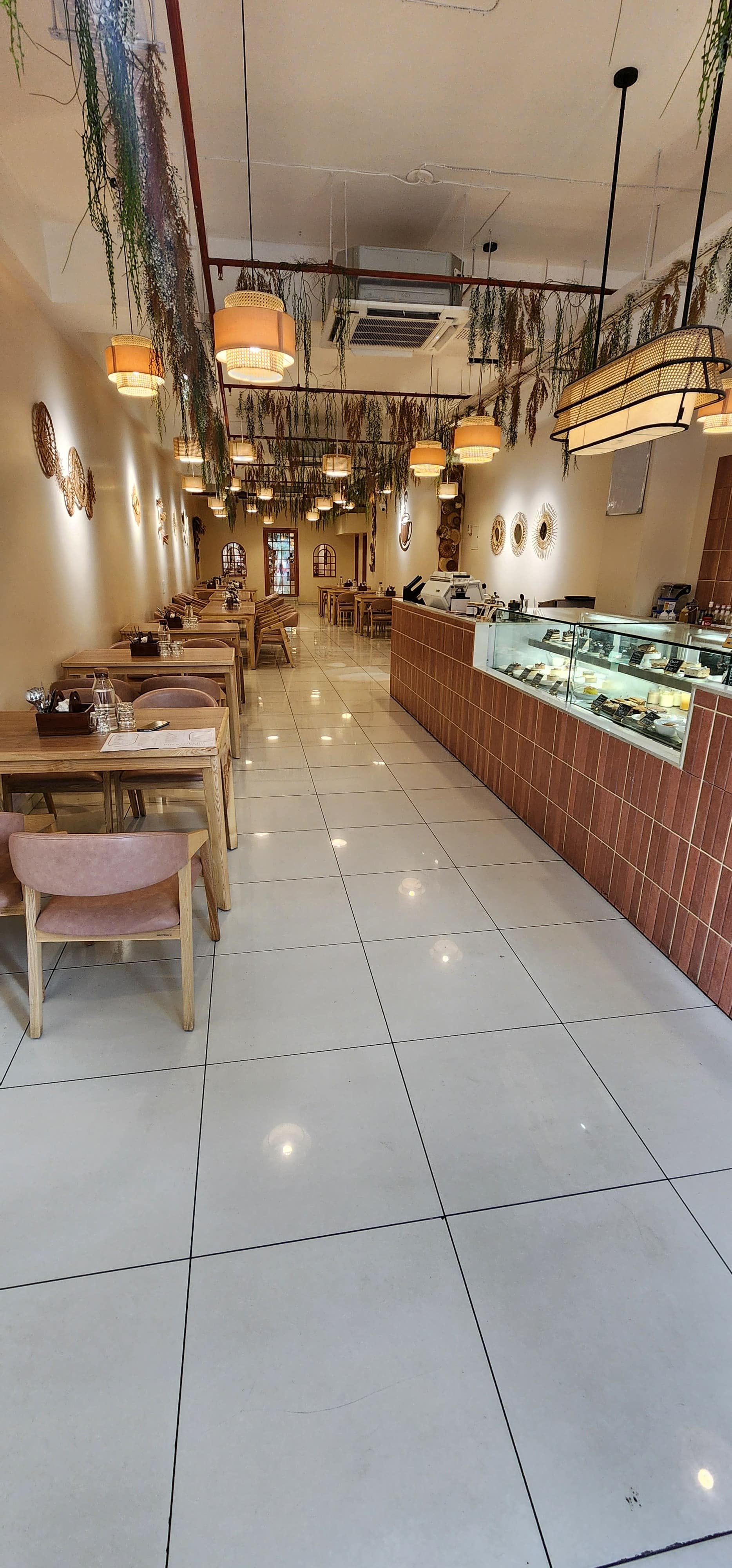 coffee places near me, cafe nearby, coffee house near me, cafes with wifi, coffee places - Airi - img1