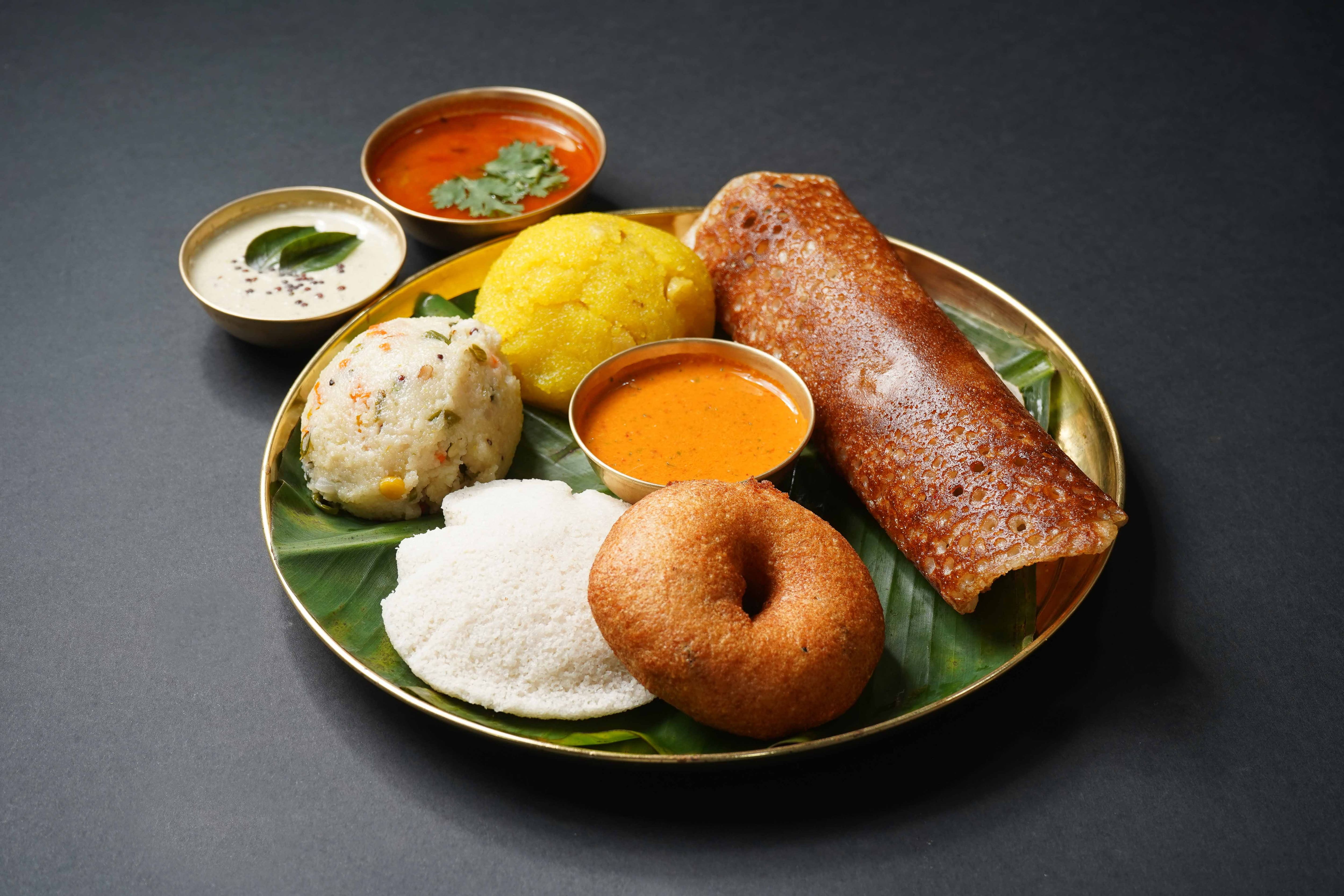 benne dosa, butter dosa, dosa, dosa restaurants, south indian restaurants - DVG Benne Dosa - img1