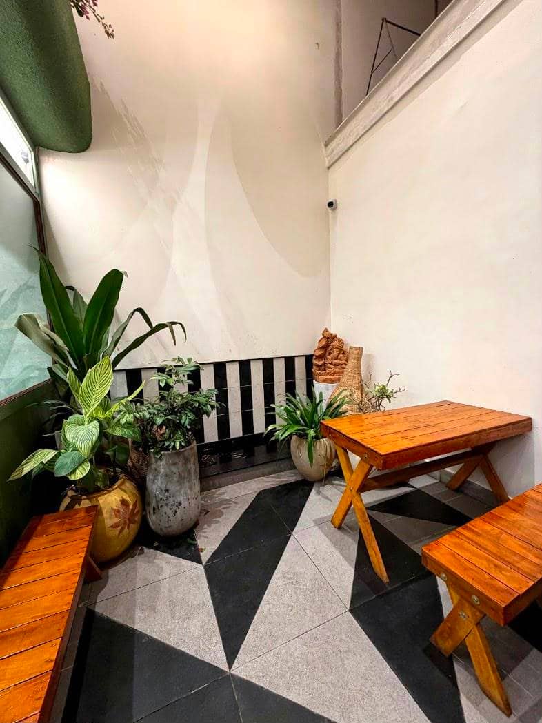 Restaurant image